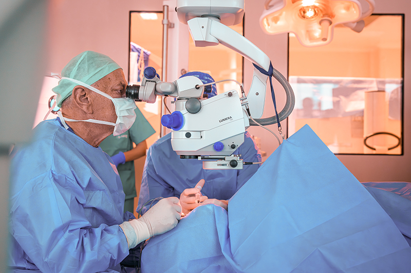 Implantation of Revolutionary SING IMT Lenses